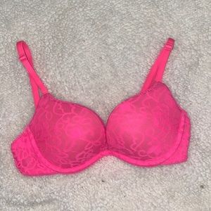Victoria’s Secret push-up bra size 32B!